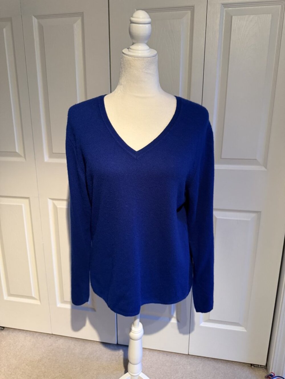 Charter Club Women’s Size X-Large Royal Blue 100% Cashmere V-Neck Sweater Soft
